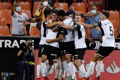 Valencia vs Girona 23h30 ngày 25/4