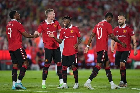Manchester United vs Arsenal 22h30 ngày 17/8