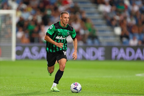 US Sassuolo Calcio vs Hellas Verona 2h45 ngày 21/2